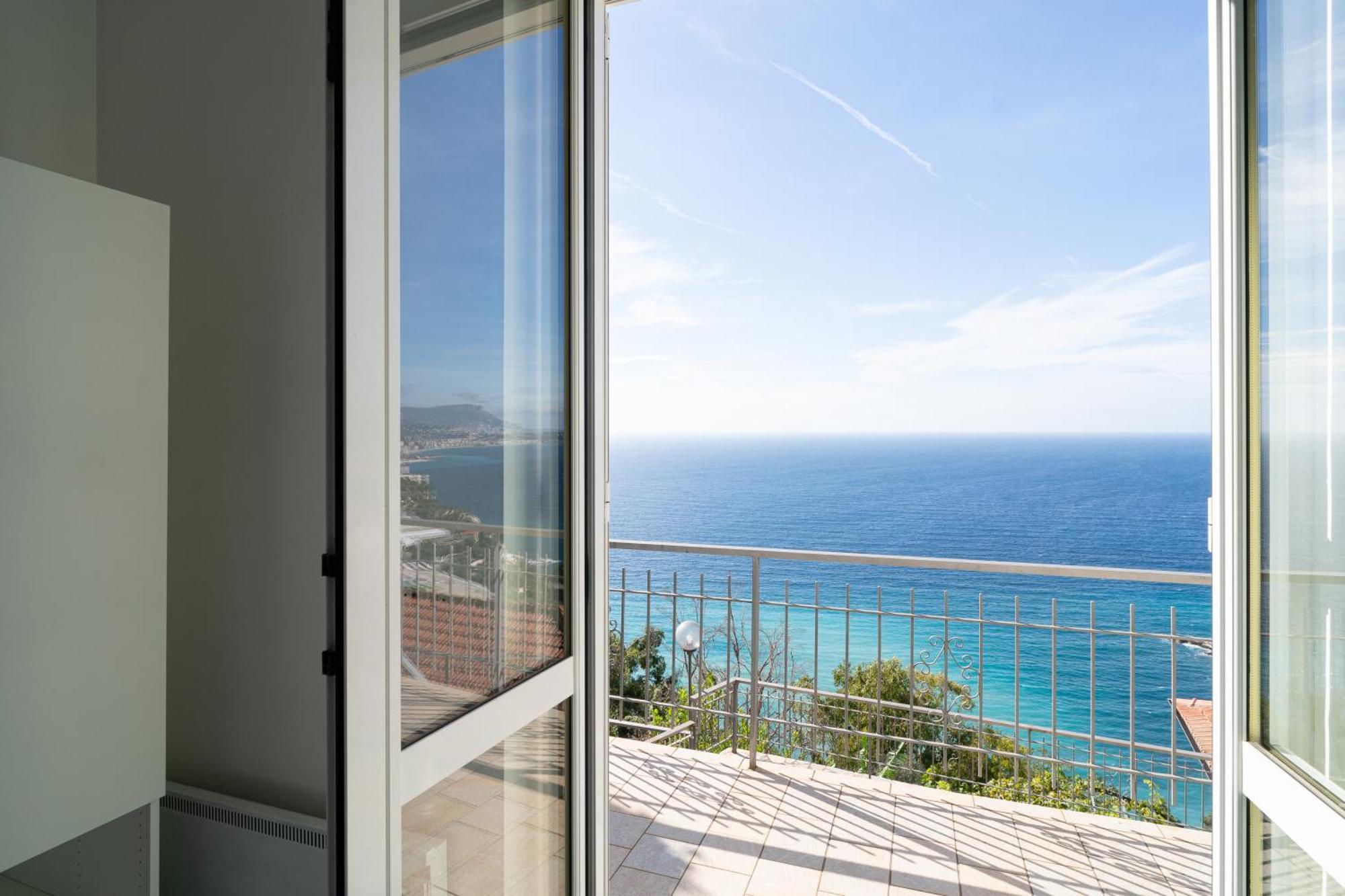 Casa Grimaldi - Terrace & Sea View Apartment Вентимиля Екстериор снимка