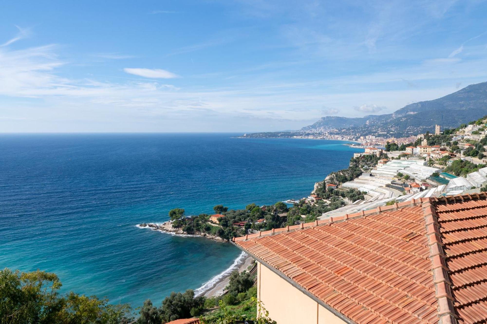 Casa Grimaldi - Terrace & Sea View Apartment Вентимиля Екстериор снимка